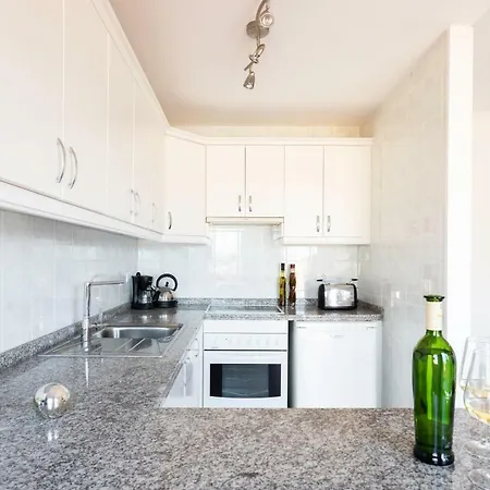 Dinastia Southerly Penthouse: Pool And Terrace شقة أرونا